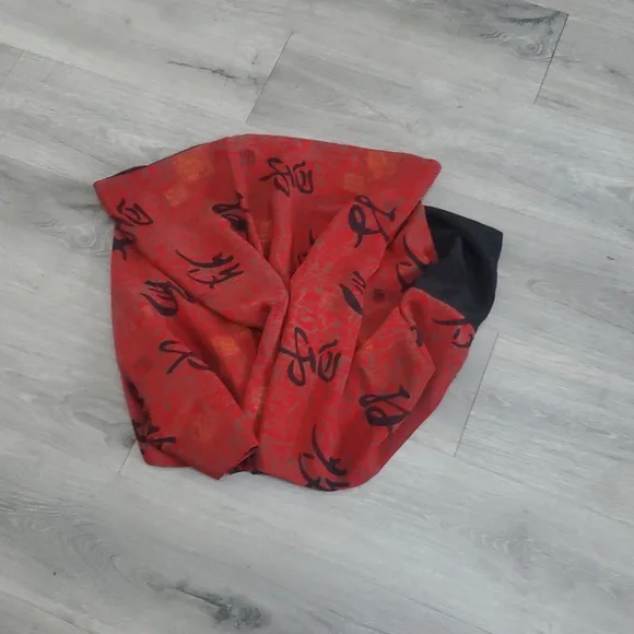 Grace Chuang 100 $ Silk Red and Black Chinese Wrap In Great Condition - Picture 8 of 8
